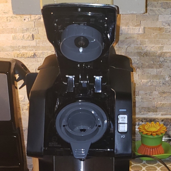 Hamilton Beach FlexBrew Coffee Maker - Picture 2 of 6